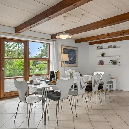 Gorgeous In Romo With Kitchen Casa de Férias Tagholm
