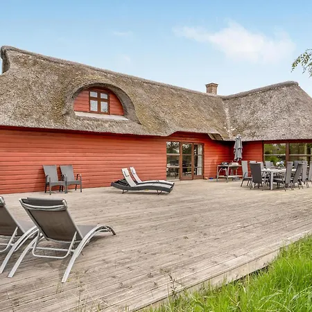 Four-bedroom In Romo *